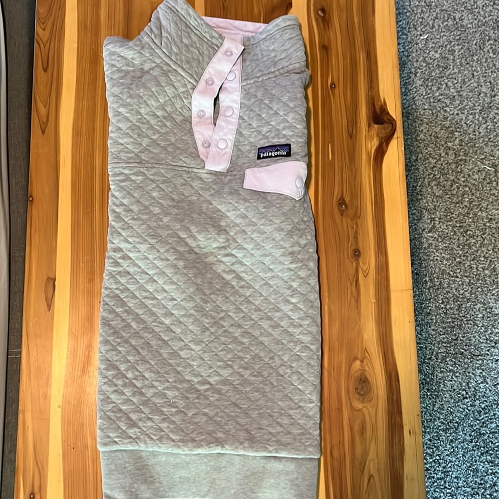 Patagonia. Organic cotton. Quilted 1/4 snap sweatshirt.